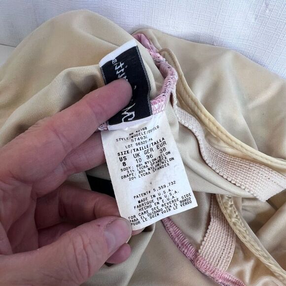 MiracleSuit One Piece Estilo Tummy Control Swimsuit Pink Black Size 8 Underwire - Picture 10 of 12